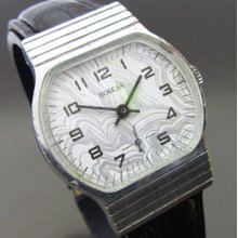 Zim Pobeda White 2602 15 Jewels Vintage Soviet Russian Mechanical Wrist Watch