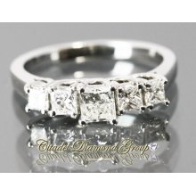14kt. White Gold Graduated Princess Diamond Band