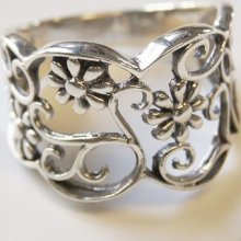 Beautiful Flower Ring Thai Design 925 Sterling Silver