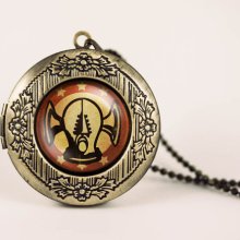 bioshock infinite silent boy travelling vintage pendant locket necklace - ready for gifting - buy 3 get 4th one free