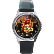 NEW* GRYFFINDOR HARRY POTTER HOGWARTS SCHOOL Round Metal Watch Leatherband - Leather - Silver