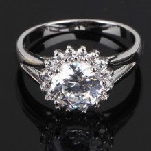 Nice Gift Wedding Swarovski Crystal 18k White Gold Plated Ring