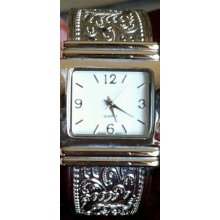 Quartz Silvertone Bangle Bracelet Wrist Watch