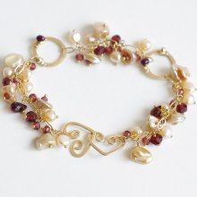 Elegant bracelet with garnet and Keshi pearls,14K Gold filled--January birthstone. B017