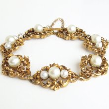 Florenza bracelet - Vintage Florenza bracelet - Goldtone and faux pearl bracelet