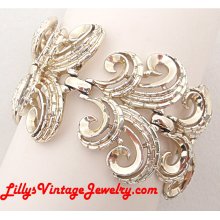 H&S Golden Swirling Chunky Bracelet