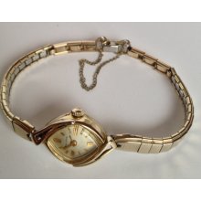 Lovely 1968 Bulova 10k gold filled Ladies Swiss manual watch in great working order