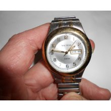 Mens Silver and Gold Tone Quartz Waltham Day and Date 30 Meter Water Resistant Spandex Wrist Watch