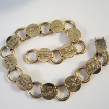Nice SARAH COVENTRY Gold Tone Bracelet