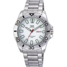 Men's Q&q By Citizen Watch Sport- Dress /5 Bar Wr/ Adj.link Bracelet/ A174j201y