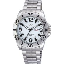 Q&q By Citizen Watch Sport-dress/day-date/5bar Wr/bracelet/white Dial A174j204y