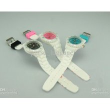 Wholesale - Latest Without Logo Watch Womens Bracelet Watches Sport