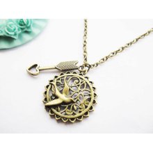 Golden The Hunger Games Patron Swallow Pendant Necklace with Arrow