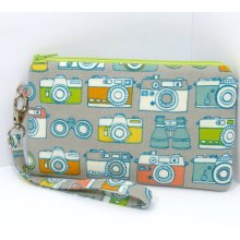 iPhone Wristlet Padded Cell Phone Zipper Purse Smartphone Pouch Captured Green