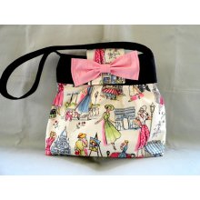 Paris Vintage Shoulder Bag with a Powder Pink Interior and Powder Pink Bow