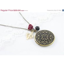 Reminisce - Fleur De Lis - Elegant, Exquisite, Beautiful Everyday Necklace. Sweet Heirloom Quality Gift.