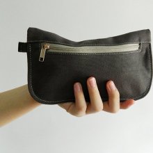 SALE - 10% OFF - D- Pouch in Gray // Wallet / clutch / cosmetic bag / iphone case / travel / Women / Pouch
