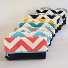 Set of 7 Chevron & Vegan Leather Fold Over Clutch Bridesmaids Clutch Bridesmaid Wedding Gift Bridal Clutch Pouch Zippered Clutch