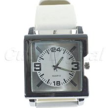 Fashionable Stylish Pu Leather Band Quartz Wrist Watch