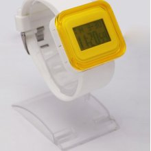 Boys Girls Students Day Date Sport Yellow Dial Silicone Digital Led Wrist Watch
